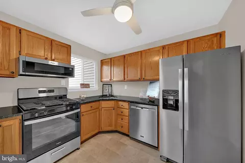 335 Silvia St, Ewing, NJ 08628