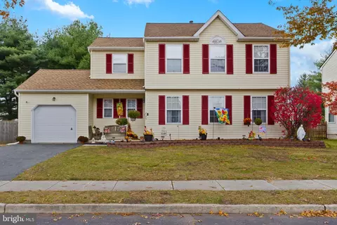 125 Edwin Ave, Hamilton, NJ 08610