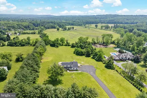 1602 Harbourton Rocktown Rd, Lambertville, NJ 08530