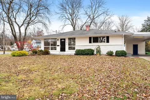 14 Century Way, Hamilton, NJ 08690