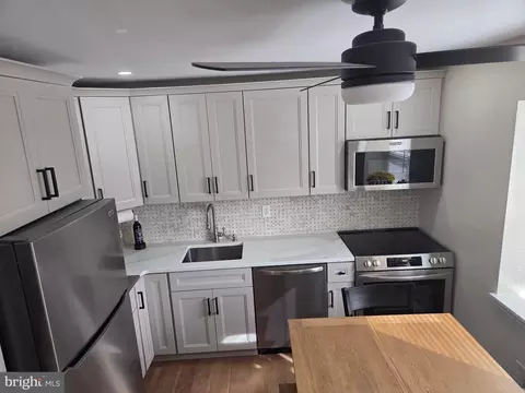704 Silver Ct, Hamilton, NJ 08690