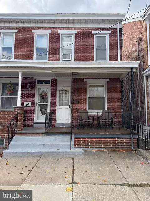921 Genesee St, Trenton, NJ 08610