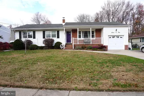 704 Daniels Ave, Hamilton, NJ 08690