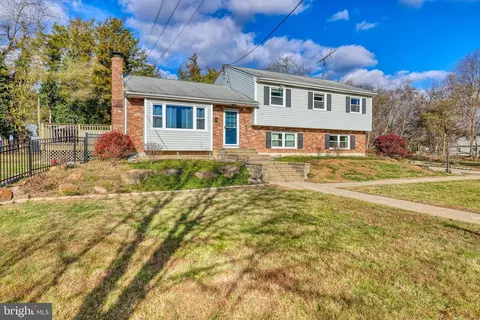 6 Van Gogh, Ewing, NJ 08618