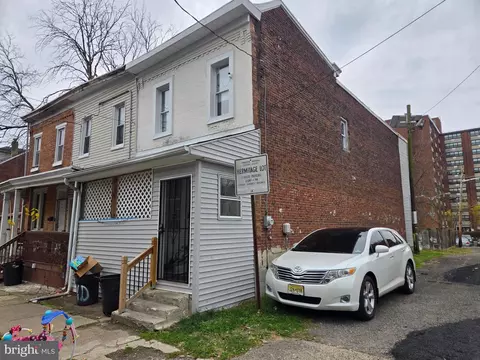 51 Boudinot St, Trenton, NJ 08618
