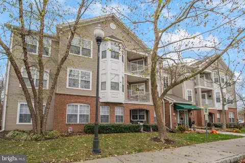 511 Mowat Cir, Hamilton, NJ 08690