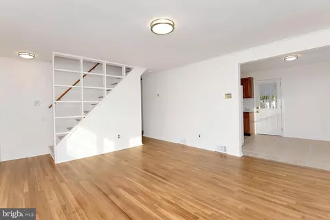 Living - 9 Weston Rd, Ewing, NJ 08618 photo 2 of 4