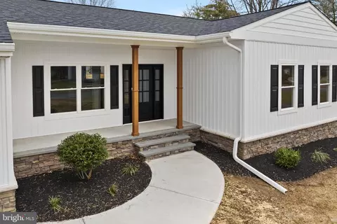 106 Palmer Rd, Pennington, NJ 08534