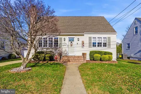 57 Unwin Dr, Hamilton, NJ 08610