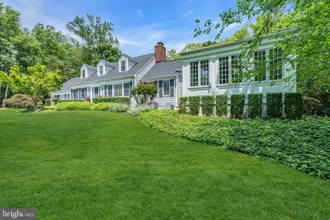 41 Fairway Dr, Princeton, NJ 08540