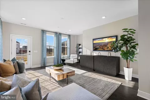 152 Leona Stewart, Pennington, NJ 08534