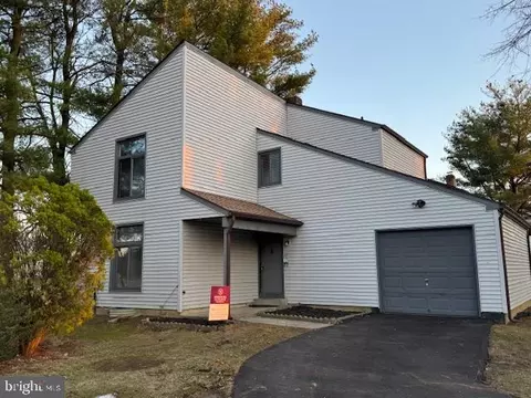 11 Robertson Rd, East Windsor, NJ 08520