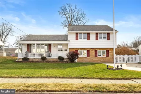 90 Hempstead Rd, Hamilton, NJ 08610