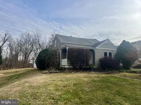 85 N Main St, Pennington, NJ 08534