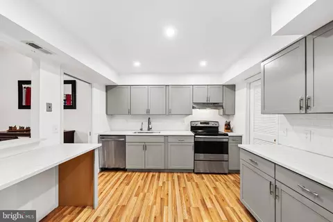 Kitchen - 16 Jacob Ct, Ewing, NJ 08628 photo 3 of 7