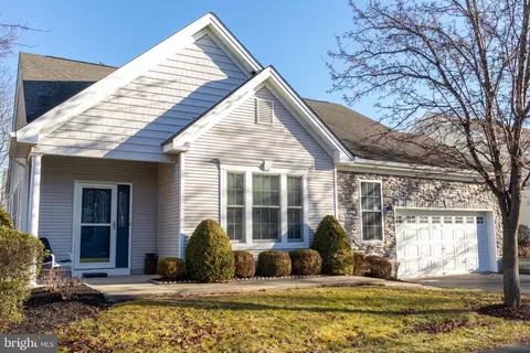 43 Chickadee Way, Hamilton, NJ 08690