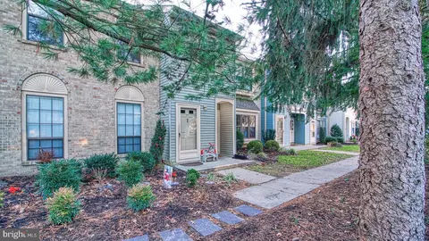 78 Wyndham Pl, Robbinsville, NJ 08691
