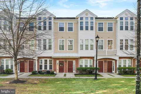 10 Steel St # A, Trenton, NJ 08611