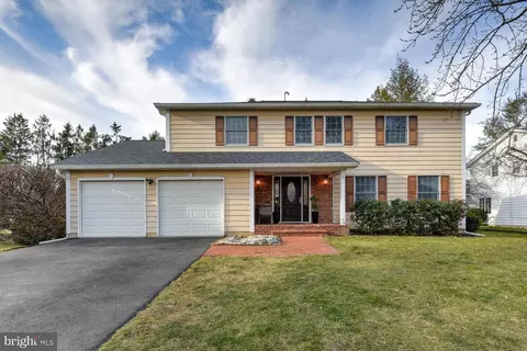 6 Coventry Cir, Princeton, NJ 08540