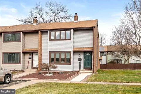 766 Twin Rivers Dr N, East Windsor, NJ 08520