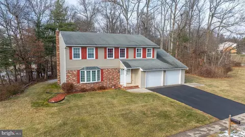 11 Wexford Dr, Lawrence Township, NJ 08648