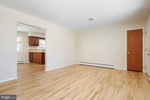 42 Running Brook Rd W, Ewing, NJ 08638 photo 6
