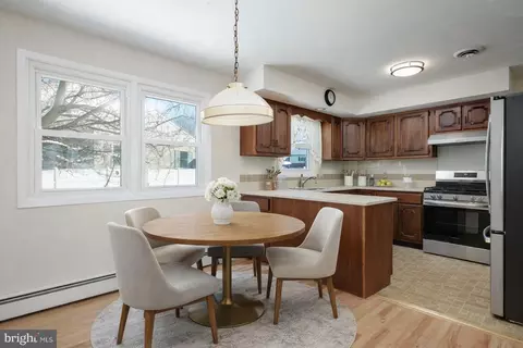 42 Running Brook Rd W, Ewing, NJ 08638 photo 9