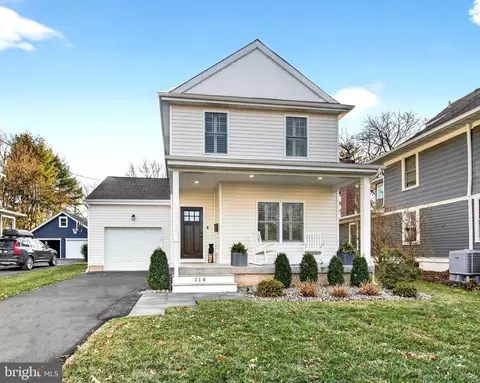 114 Laning Ave, Pennington, NJ 08534