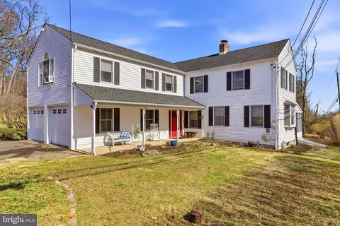 72 Poor Farm Rd, Pennington, NJ 08534