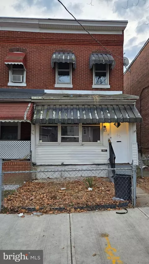 65 Race St, Trenton, NJ 08638
