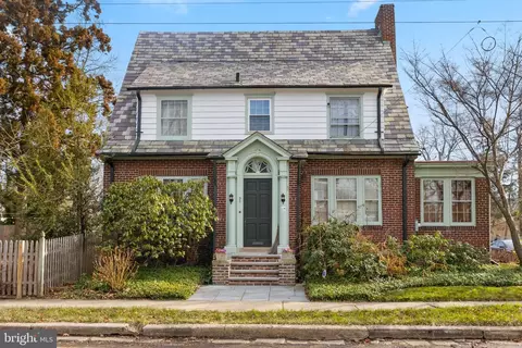 30 Stacey Ave, Trenton, NJ 08618