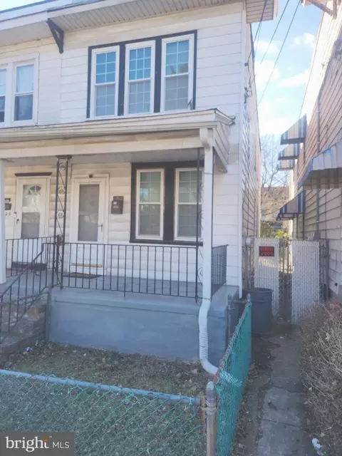 123 Vine St, Trenton, NJ 08638