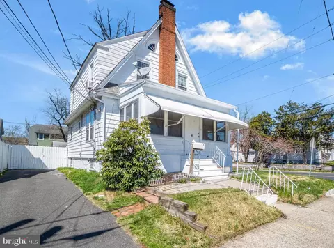 91 Irvington Pl, Trenton, NJ 08610