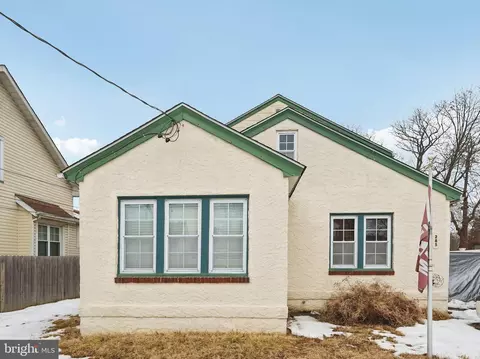 285 Watson Ave, Hamilton, NJ 08610