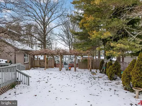 Exterior - 2 Baldwin Ct, Pennington, NJ 08534 photo 3 of 12