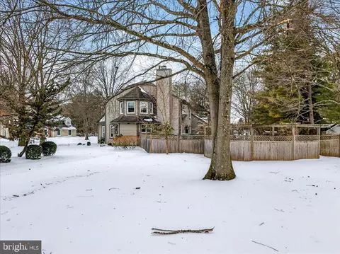 Exterior - 2 Baldwin Ct, Pennington, NJ 08534 photo 12 of 12
