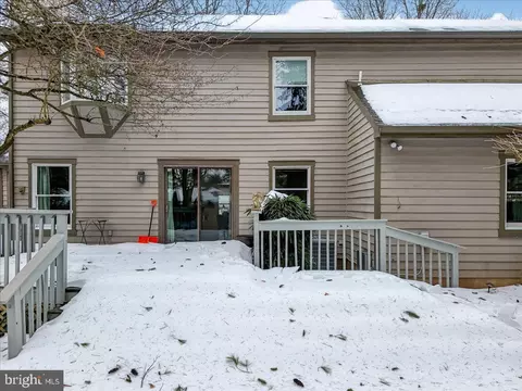 Exterior - 2 Baldwin Ct, Pennington, NJ 08534 photo 9 of 12