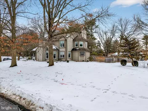 Exterior - 2 Baldwin Ct, Pennington, NJ 08534 photo 10 of 12