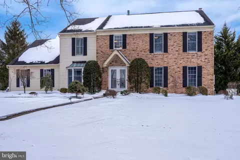 3 Ellsworth Dr, Princeton Junction, NJ 08550