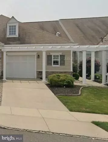 64 Sparrow Dr, Hamilton, NJ 08690