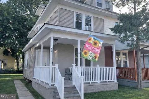 233 Park Ln, Hamilton, NJ 08609