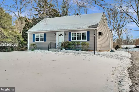 112 Search Ave, Pennington, NJ 08534