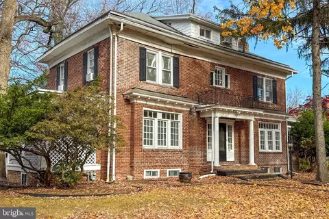 10 Whittier Ave, Trenton, NJ 08618