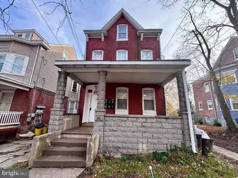 42 Maple Ave, Trenton, NJ 08618