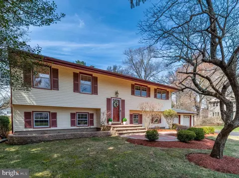 6 Jeffrey Ln, Princeton Junction, NJ 08550