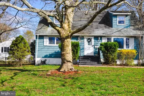 16 Bittersweet Rd, Trenton, NJ 08638