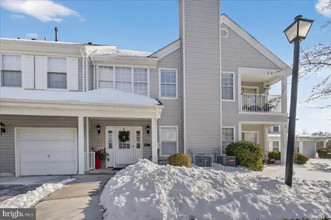902 Sea Pl, Lawrence Township, NJ 08648