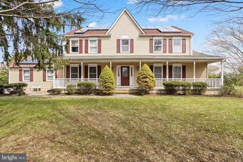 374 Village Rd E, Princeton Junction, NJ 08550