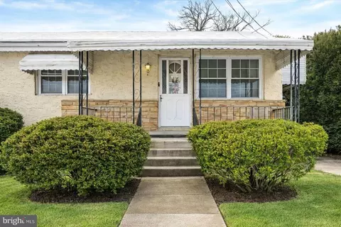 76 Wert Ave, Hamilton, NJ 08610