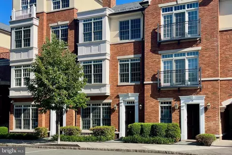 22 Paul Robeson Pl, Princeton, NJ 08542